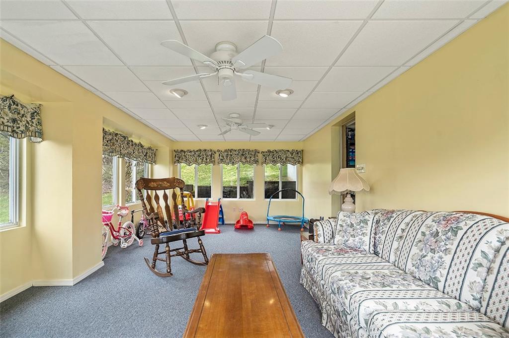 310 Clements Road Pittsburgh, PA 15239 - Photo 22 of 25