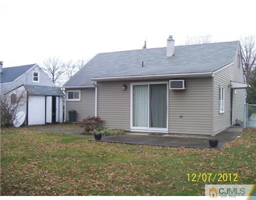 107 Idlewild Road Edison, NJ 08817 - Photo 2 of 11