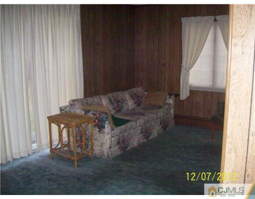 107 Idlewild Road Edison, NJ 08817 - Photo 5 of 11