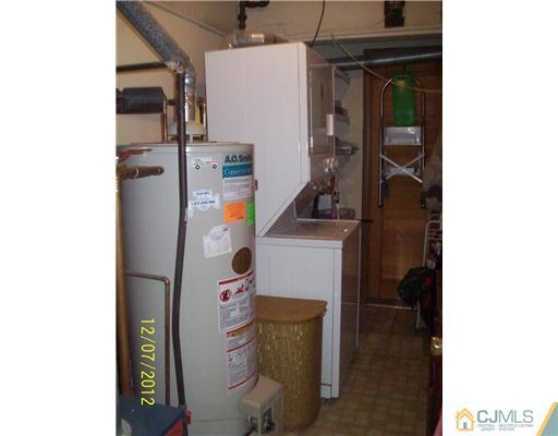 107 Idlewild Road Edison, NJ 08817 - Photo 10 of 11