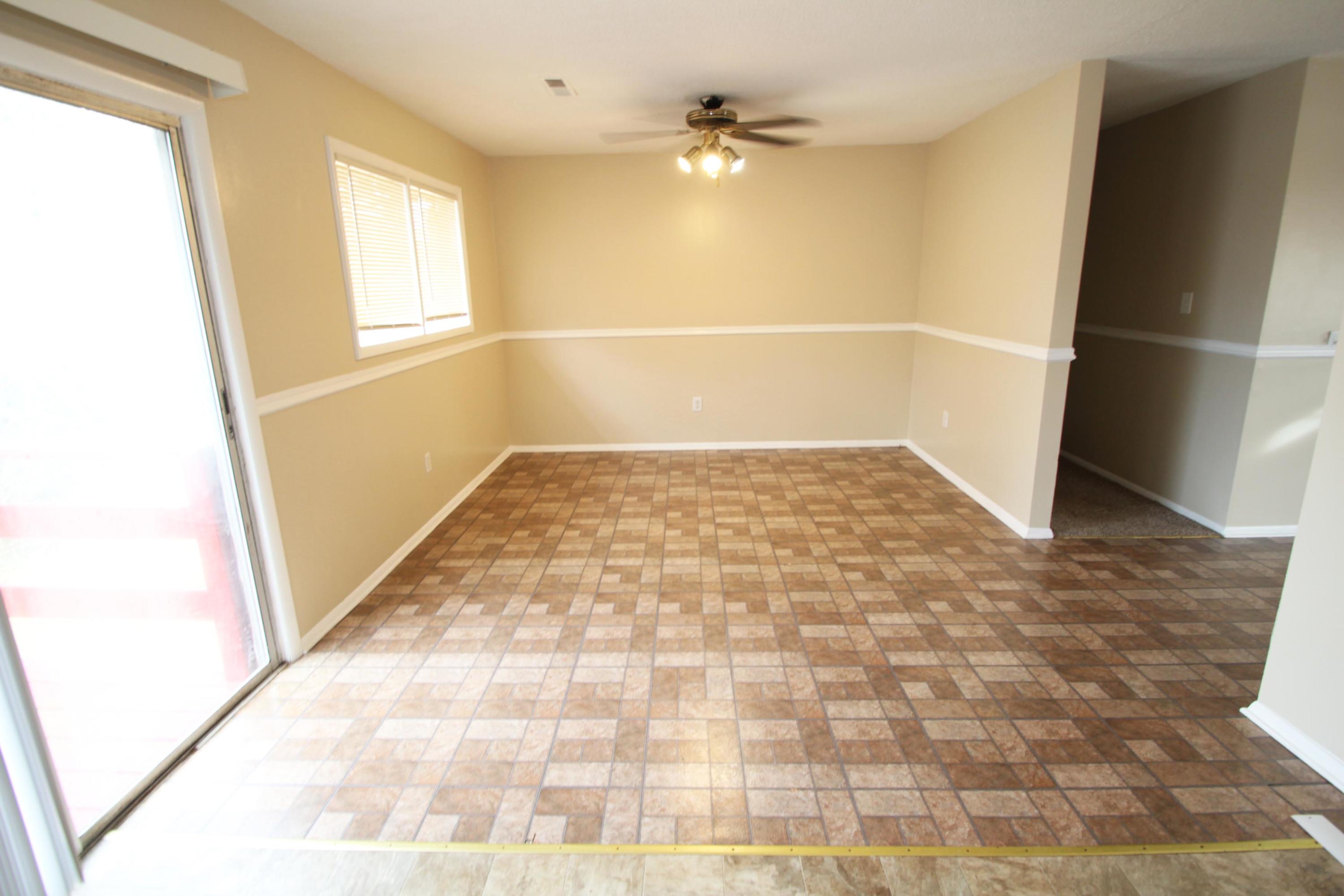 323 Rutherford Avenue Northwest Roanoke, VA 24016 - Photo 3 of 9 323 Rutherford 5