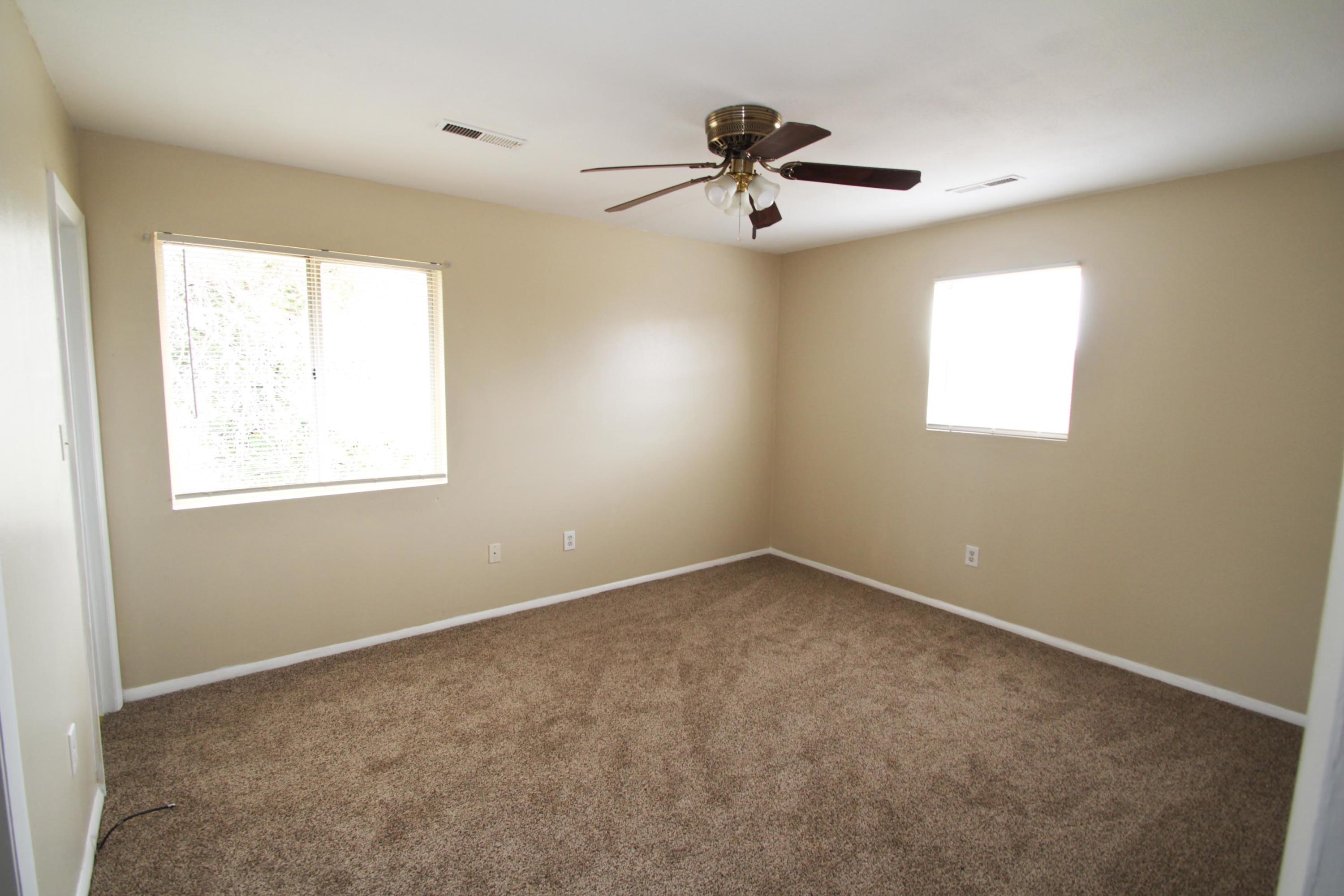 323 Rutherford Avenue Northwest Roanoke, VA 24016 - Photo 9 of 9 323 Rutherford 11