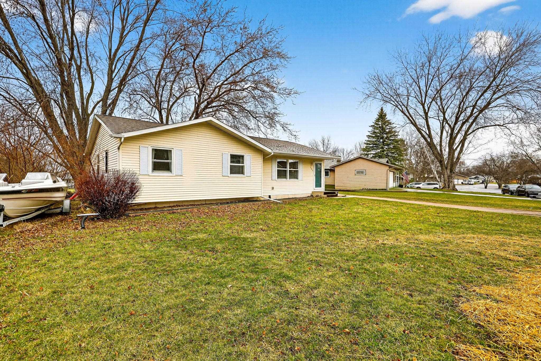 209 Midvale Drive Marshall, WI 53559 - Photo 39 of 53