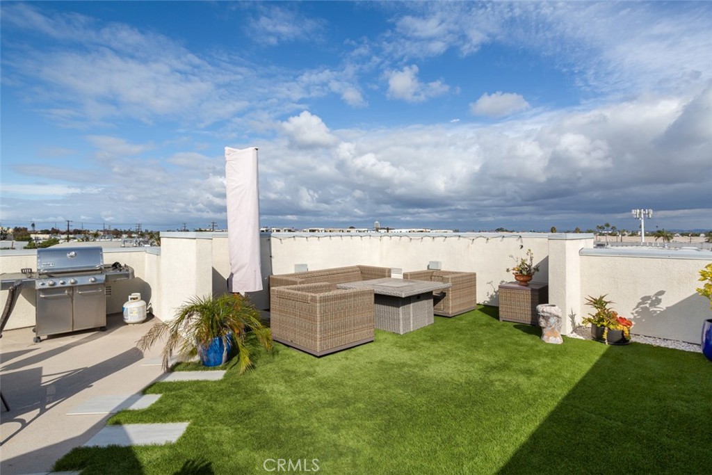 129 Tribeca Way Costa Mesa, CA 92627 - Photo 19 of 24