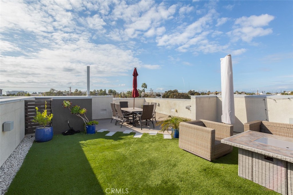 129 Tribeca Way Costa Mesa, CA 92627 - Photo 20 of 24