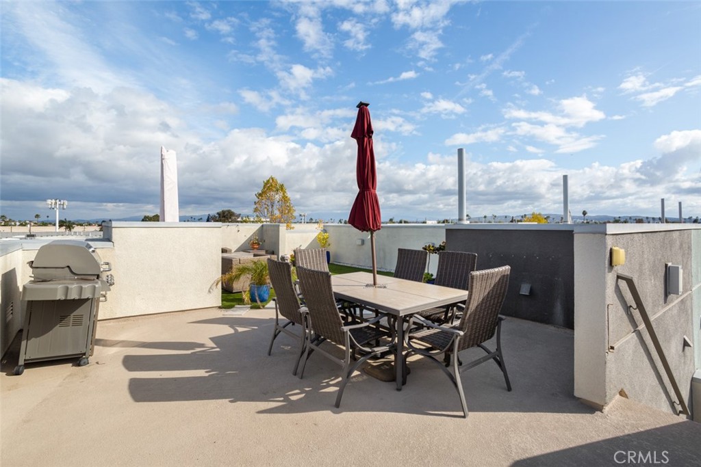 129 Tribeca Way Costa Mesa, CA 92627 - Photo 21 of 24