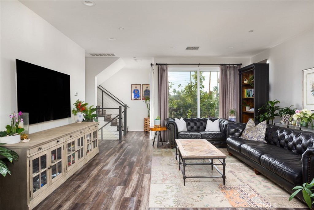 129 Tribeca Way Costa Mesa, CA 92627 - Photo 10 of 24