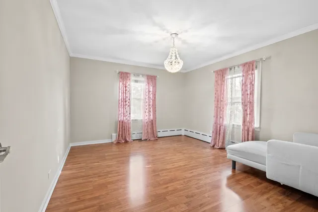 $3,500 | 3952 Oak Avenue, Northbrook, IL 60062