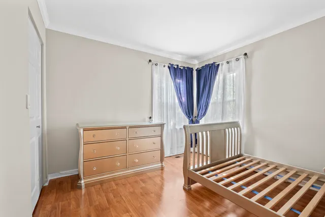 $3,500 | 3952 Oak Avenue, Northbrook, IL 60062