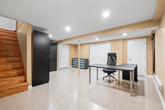 $3,500 | 3952 Oak Avenue, Northbrook, IL 60062