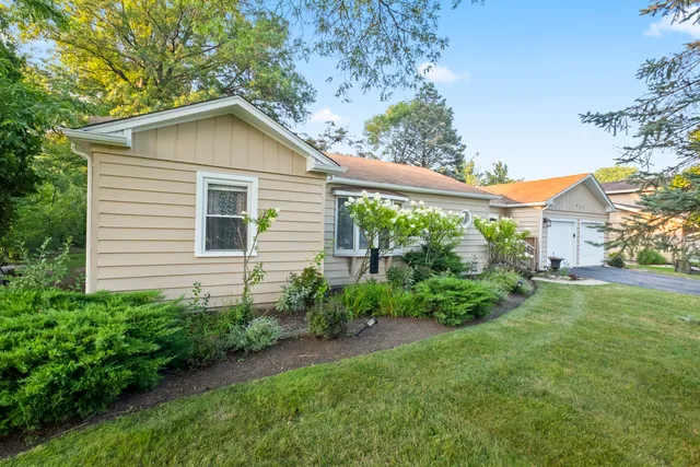 $3,500 | 3952 Oak Avenue, Northbrook, IL 60062