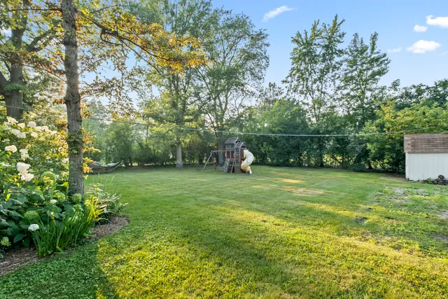 $3,500 | 3952 Oak Avenue, Northbrook, IL 60062