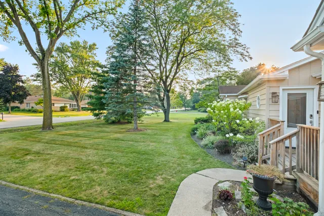 $3,500 | 3952 Oak Avenue, Northbrook, IL 60062