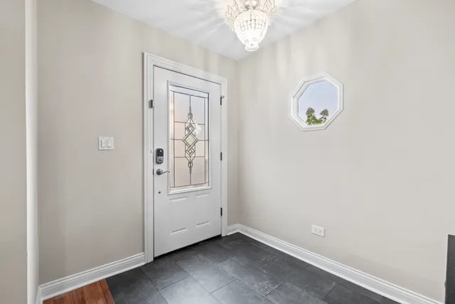 $3,500 | 3952 Oak Avenue, Northbrook, IL 60062