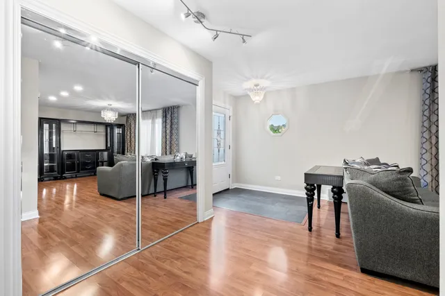 $3,500 | 3952 Oak Avenue, Northbrook, IL 60062