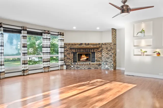 $3,500 | 3952 Oak Avenue, Northbrook, IL 60062