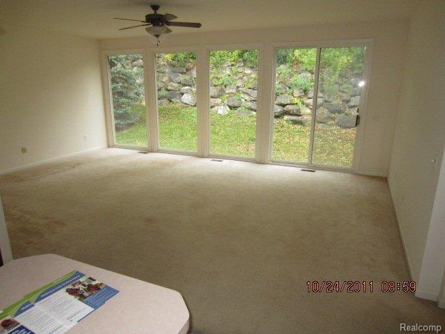 1329 Kentfield Drive Rochester, MI 48307 - Photo 5 of 25 IMG_0212
