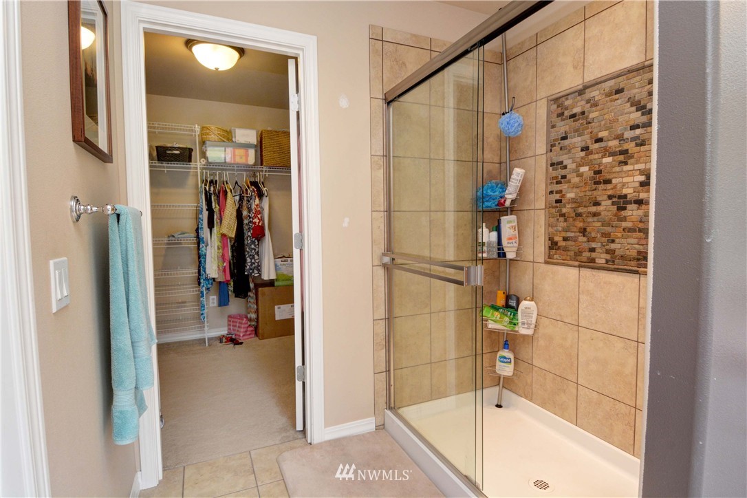 21407 42 Avenue Southeast Bothell, WA 98021 - Photo 17 of 25
