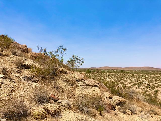 68 Julcrest Road Yucca Valley, CA 92284 - Photo 13 of 23 a view of an ocean