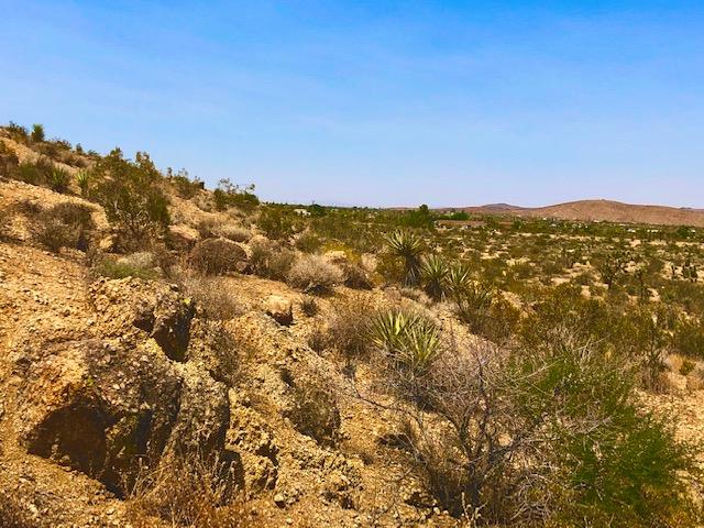68 Julcrest Road Yucca Valley, CA 92284 - Photo 17 of 23 a view of city and mountain