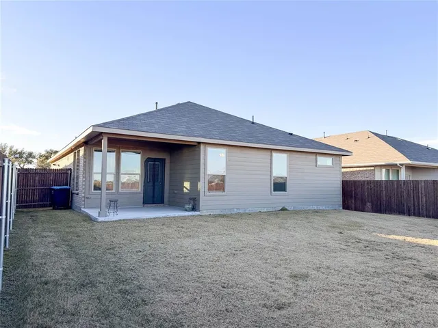 $2,350 | 11512 Harp Lane, Fort Worth, TX 76052