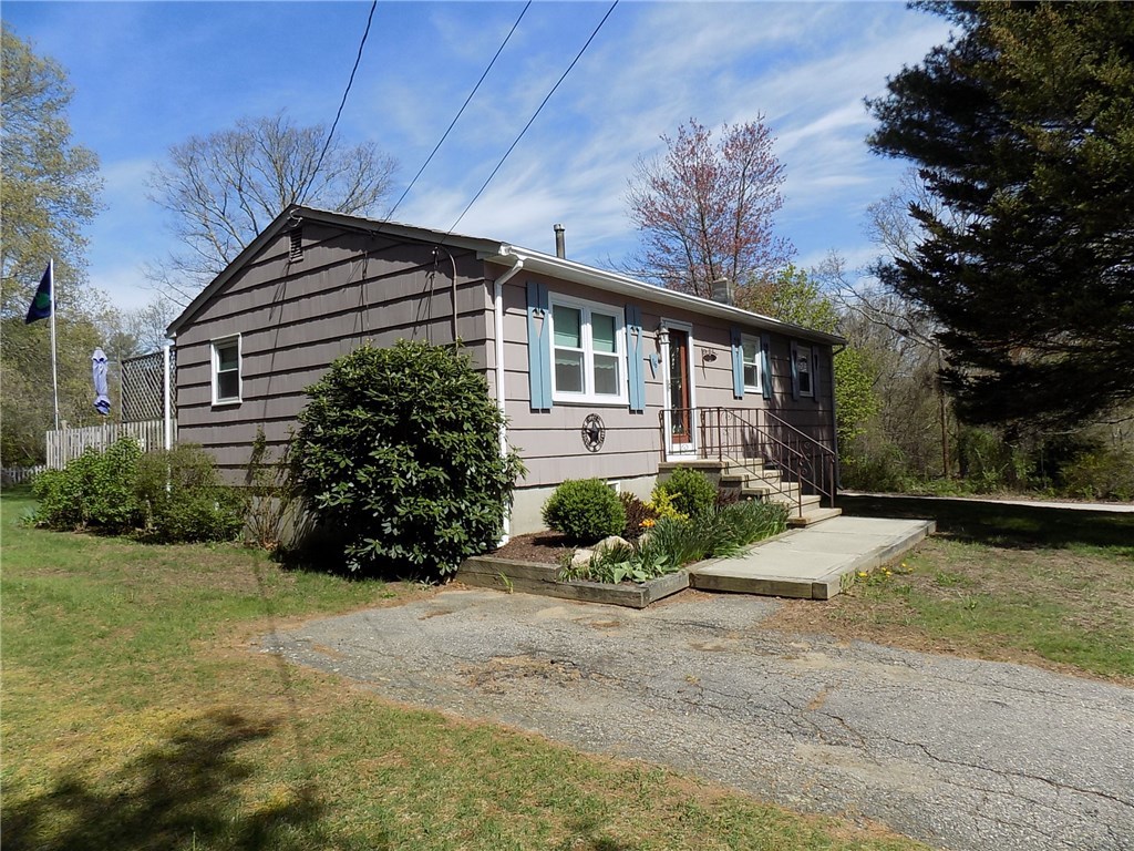 16 Weathervane Way Westerly, RI 02808 - Photo 3 of 28 Gallery Image 3