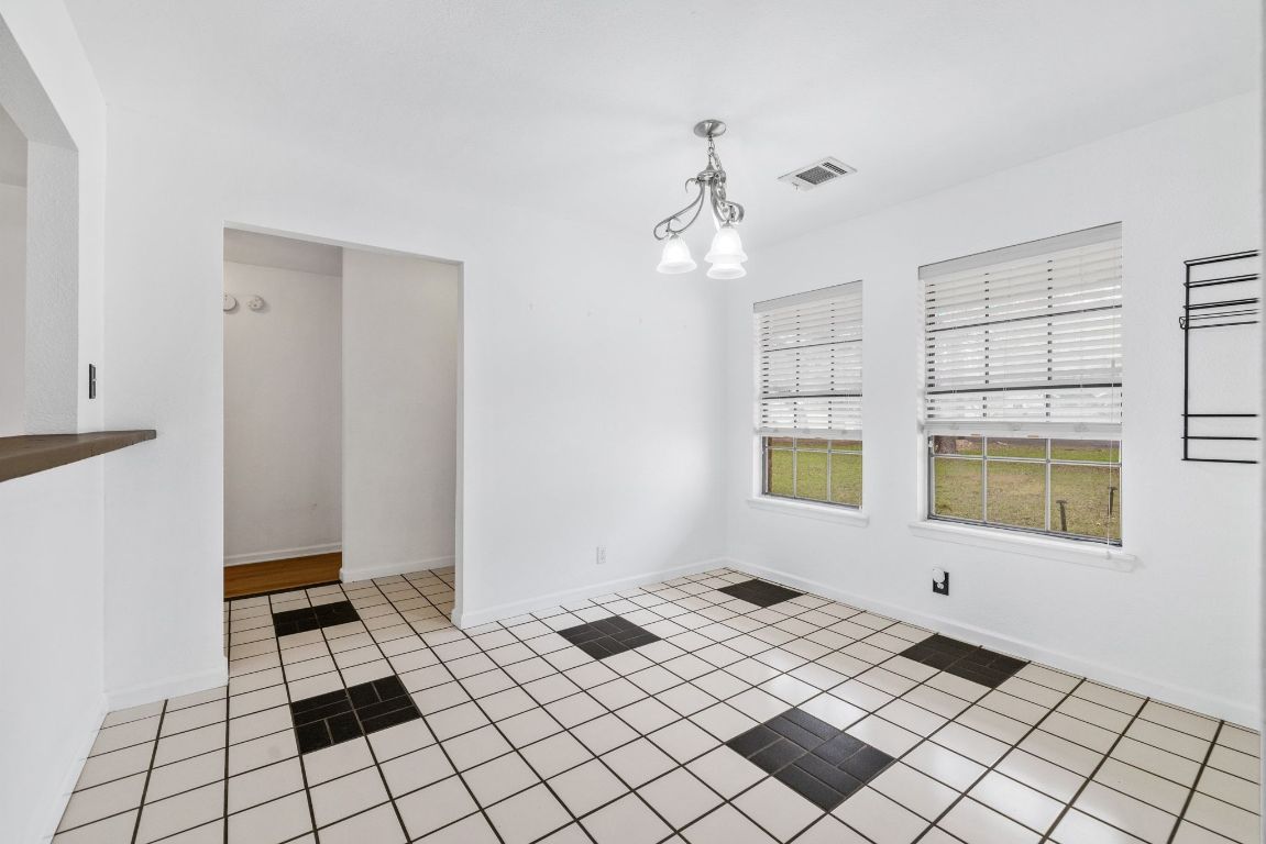 805 Sabinas Court Georgetown, TX 78628 - Photo 11 of 28