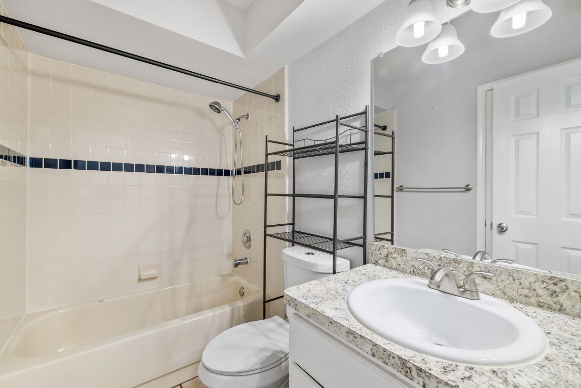 805 Sabinas Court Georgetown, TX 78628 - Photo 19 of 28 Hall bathroom.