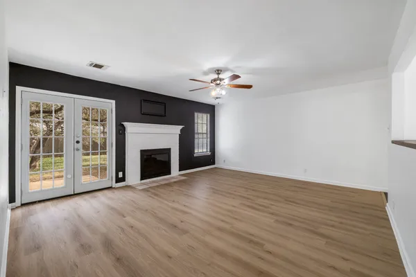 $2,200 | 805 Sabinas Court, Georgetown, TX 78628