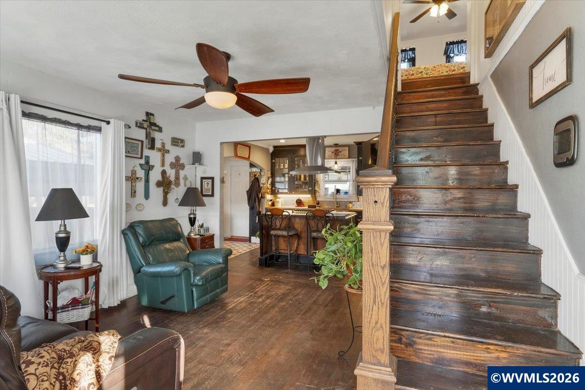 817 Main Street Lyons, OR 97358 - Photo 5 of 45