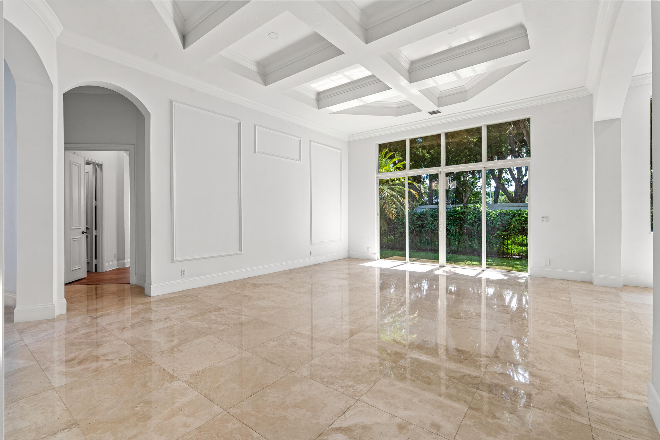17550 Circle Pond Court Boca Raton, FL 33496 - Photo 10 of 73 Living Room