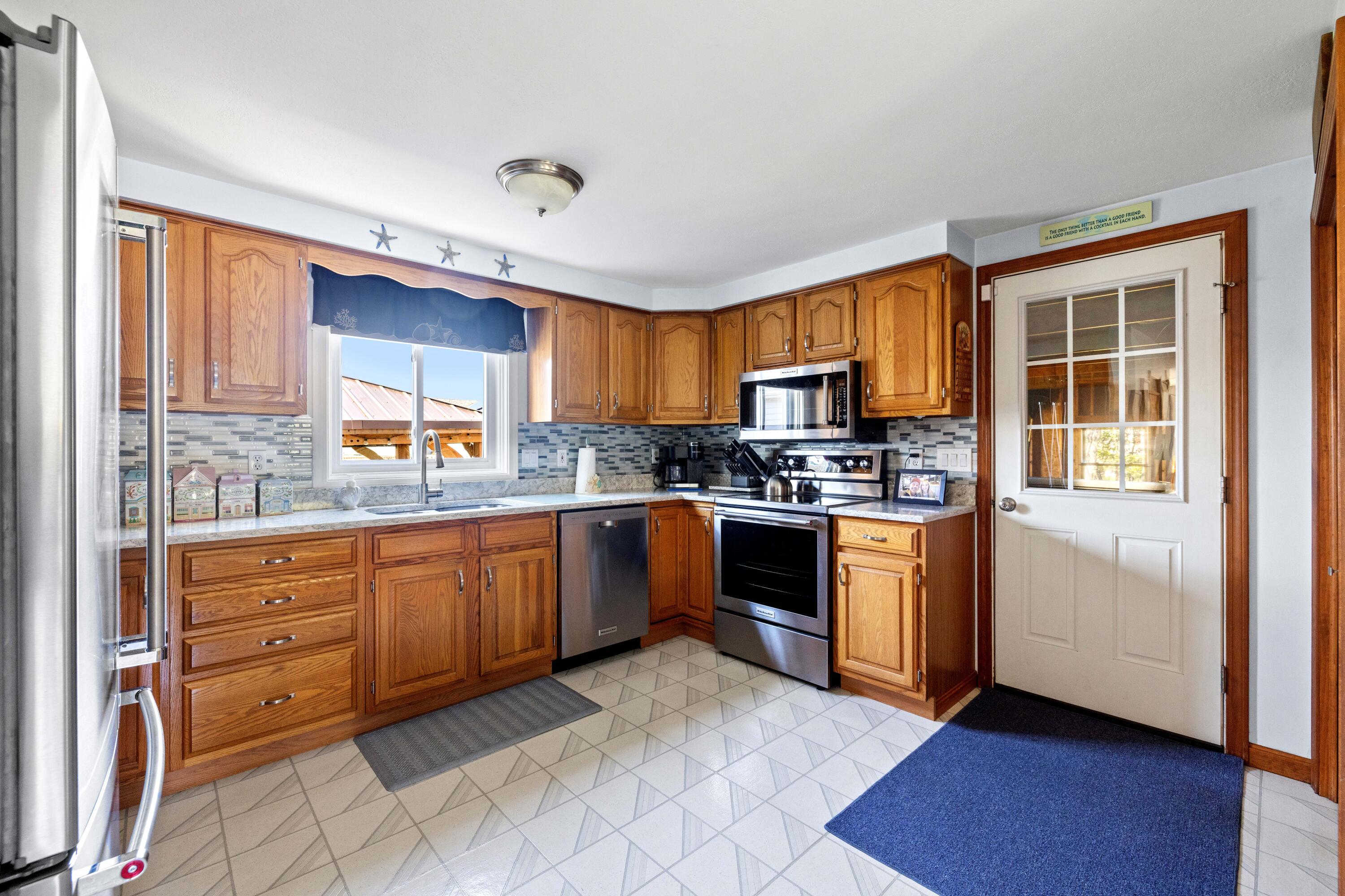 8 Indian Ridge Drive Biddeford, ME 04005 - Photo 14 of 47 Entrance to garage