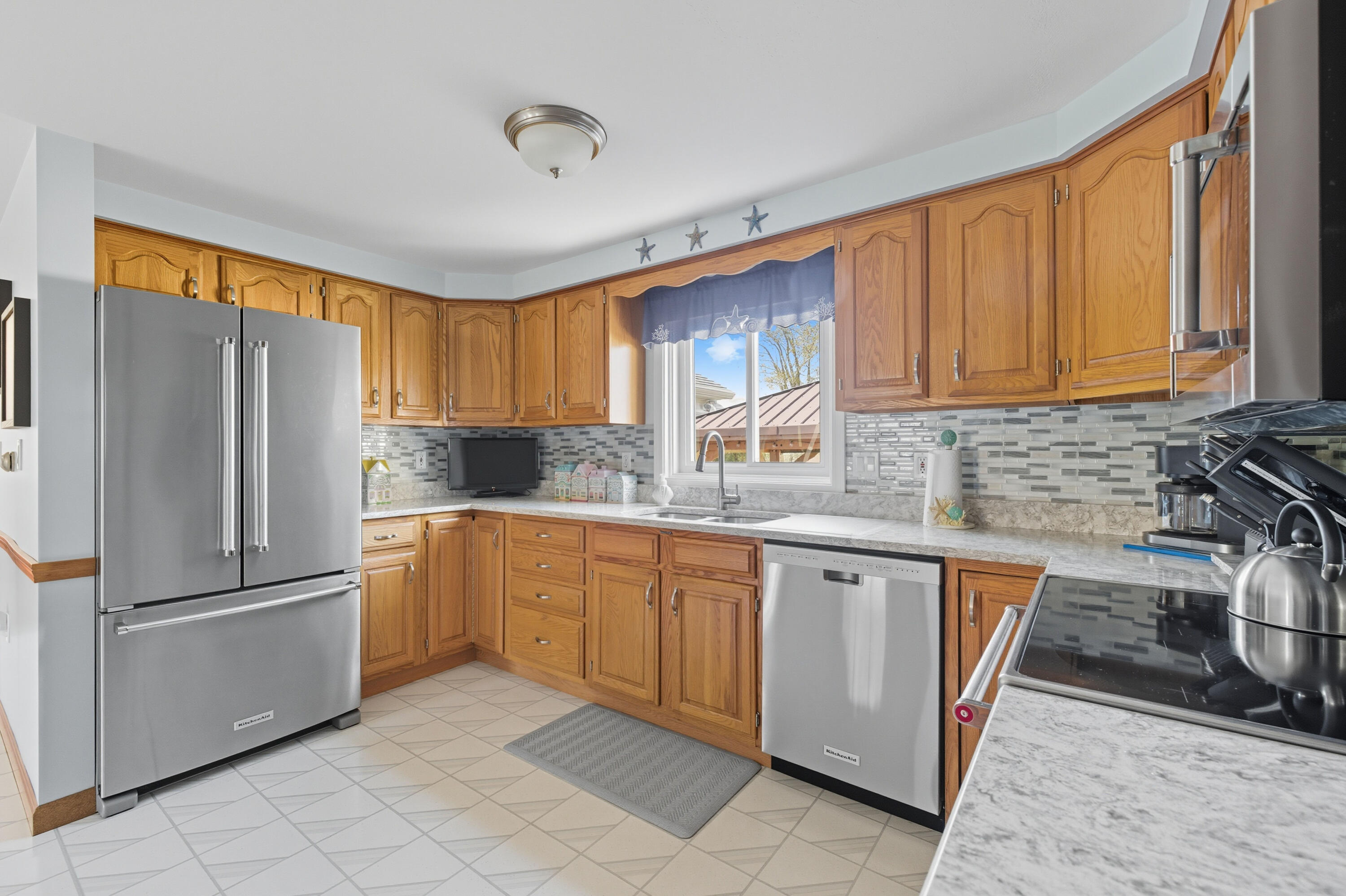 8 Indian Ridge Drive Biddeford, ME 04005 - Photo 4 of 47 Update appliances and Counters