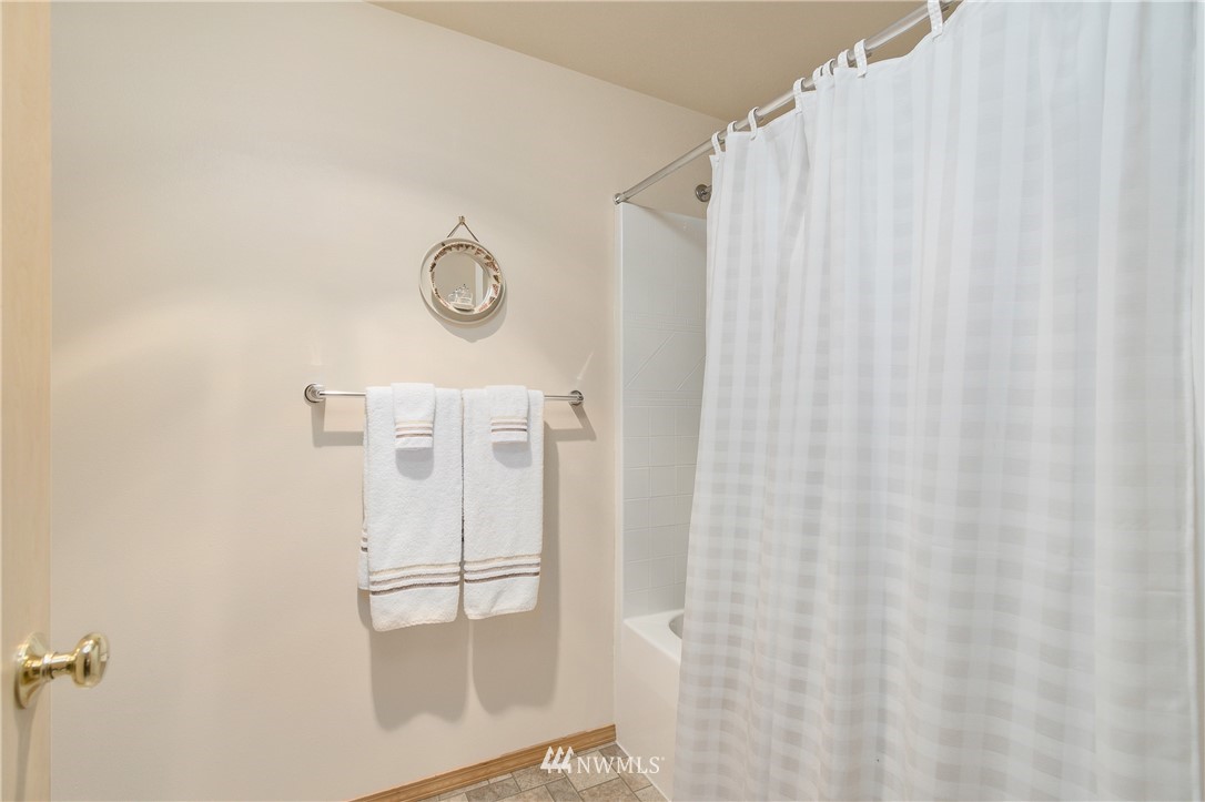 91 South Welcome Slough Road Cathlamet, WA 98612 - Photo 12 of 36 Gallery Image 12
