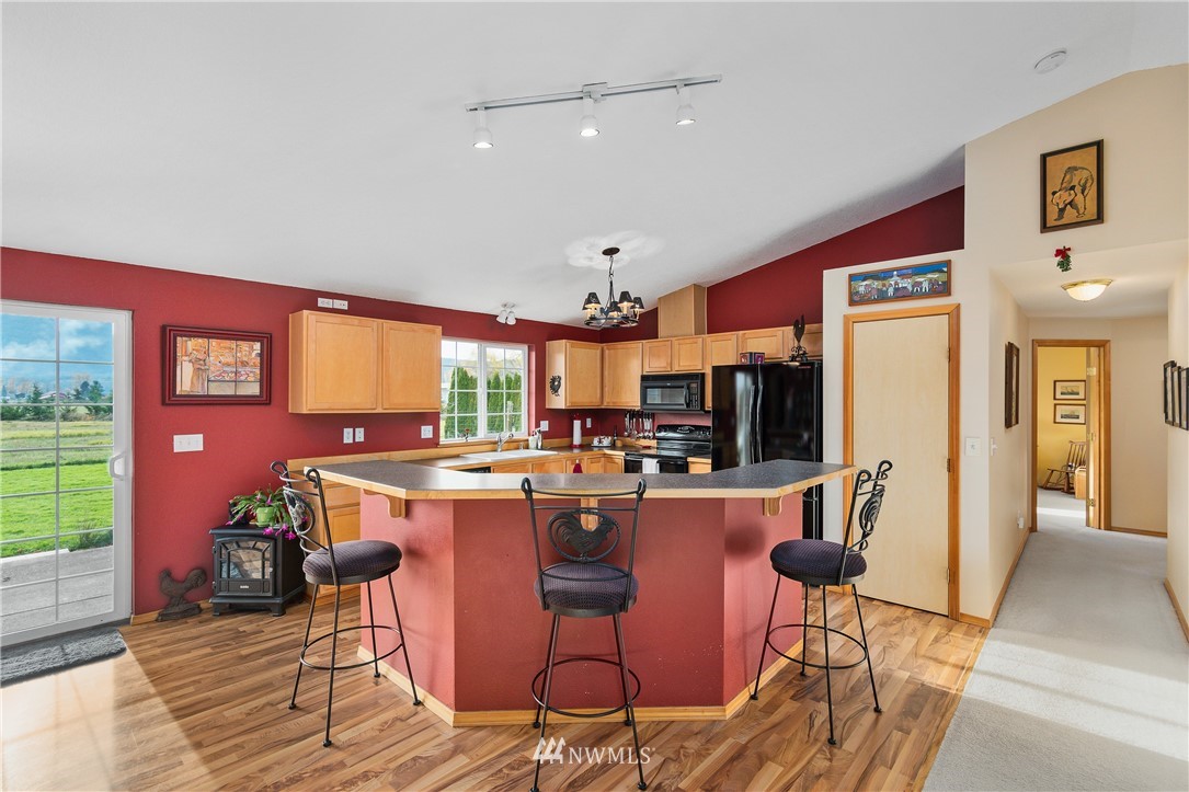 91 South Welcome Slough Road Cathlamet, WA 98612 - Photo 5 of 36 Gallery Image 5