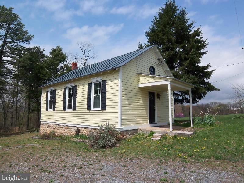 4530 Highland Ridge Road Berkeley Springs, WV 25411 - Photo 1 of 30 Exterior (Front)