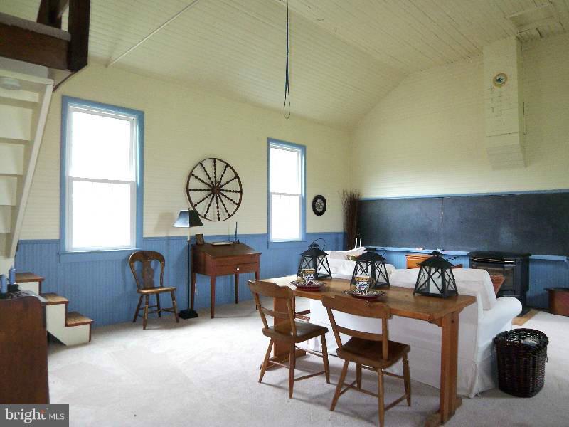 4530 Highland Ridge Road Berkeley Springs, WV 25411 - Photo 15 of 30 Great Room
