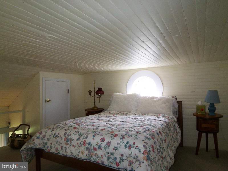 4530 Highland Ridge Road Berkeley Springs, WV 25411 - Photo 28 of 30 Bedroom
