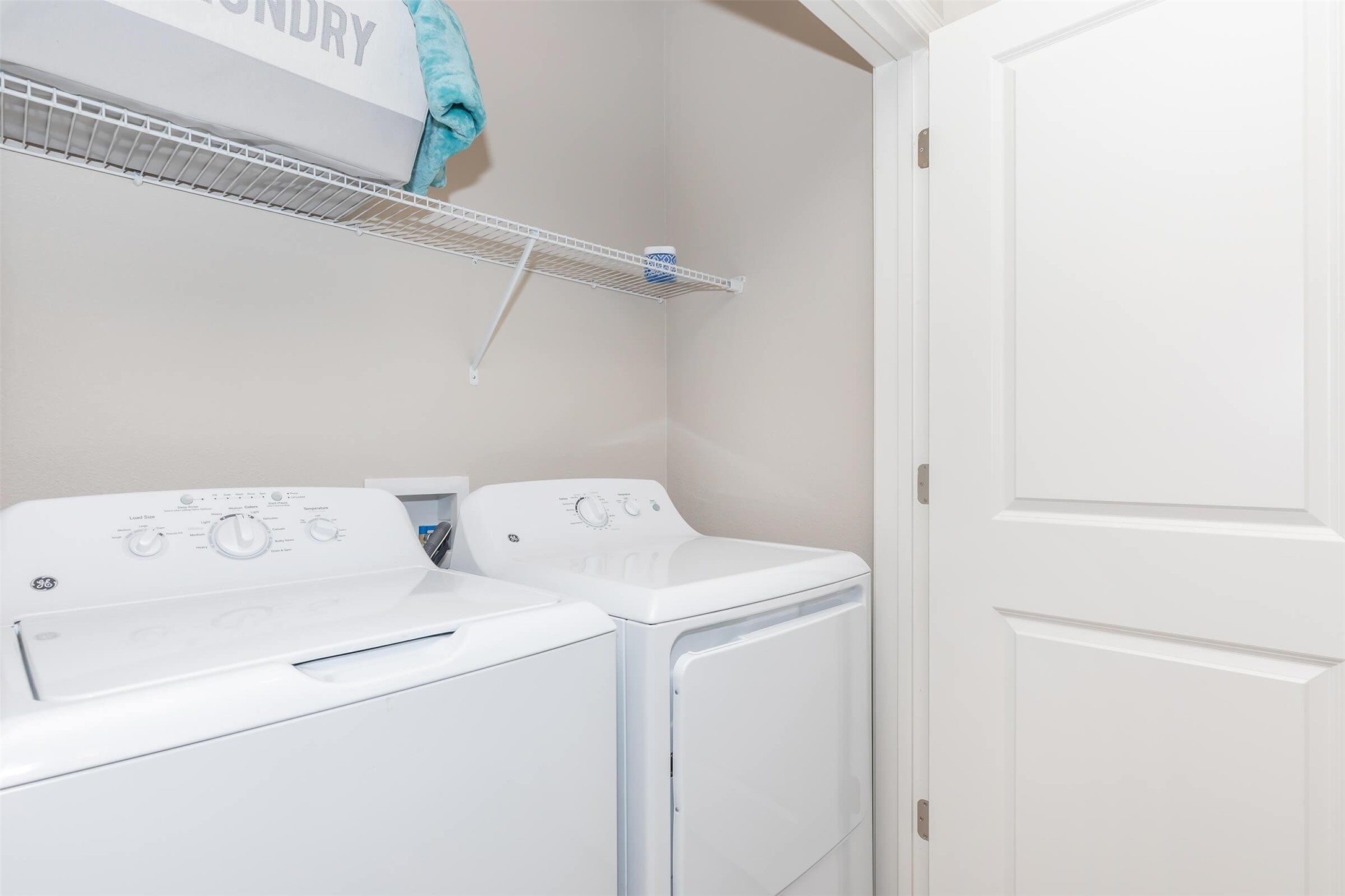 11777 Nicholson Drive Baton Rouge, LA 70810 - Photo 22 of 24 a utility room with dryer and washer