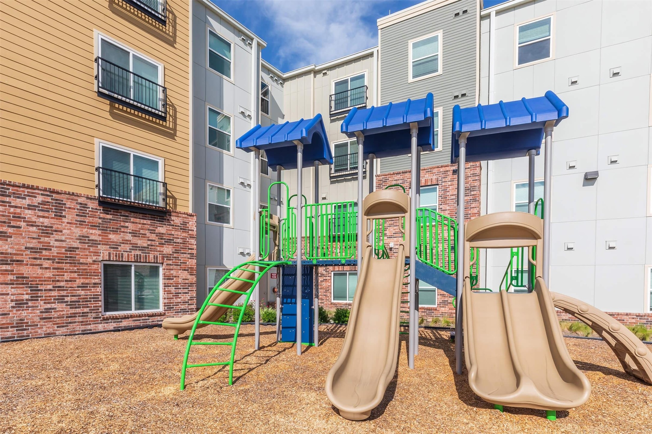 11777 Nicholson Drive Baton Rouge, LA 70810 - Photo 8 of 24 a view of a house with a backyard and a table
