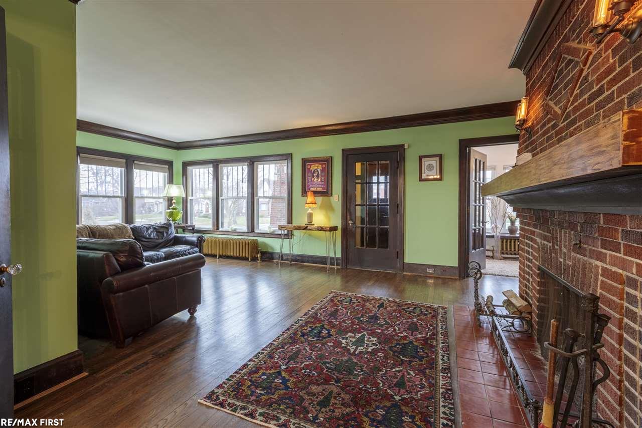 830 Barrington Road Grosse Pointe Park, MI 48230 - Photo 5 of 31