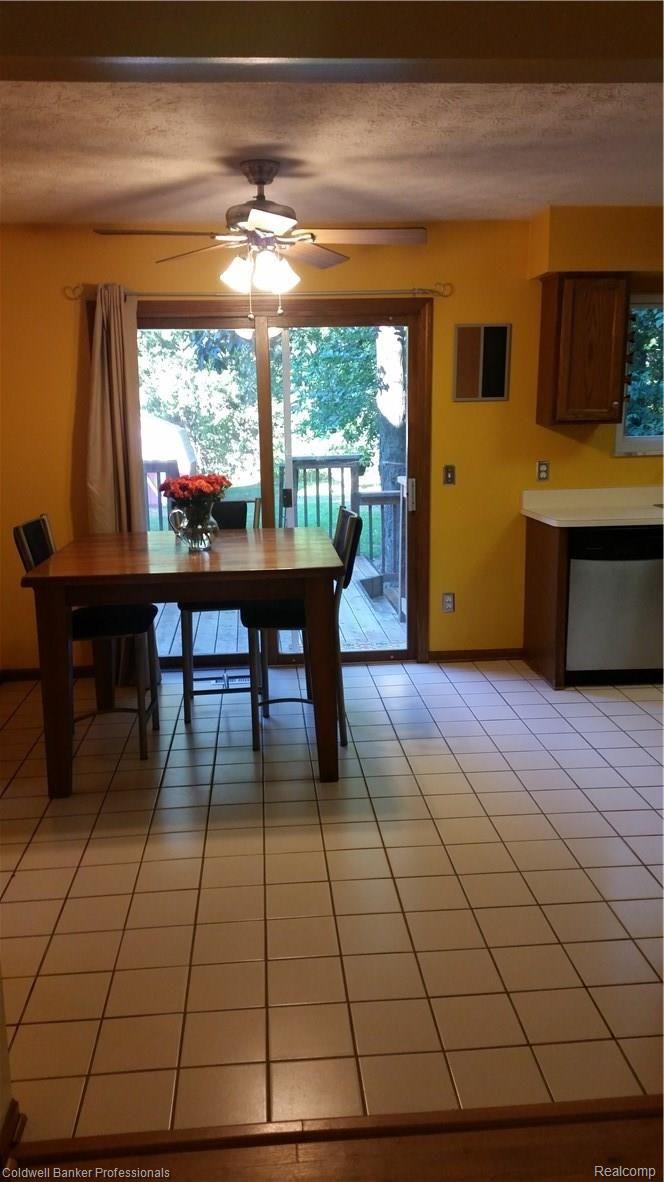 1567 Clark Lake Road Brighton, MI 48114 - Photo 9 of 12 20150916_181953.jpg