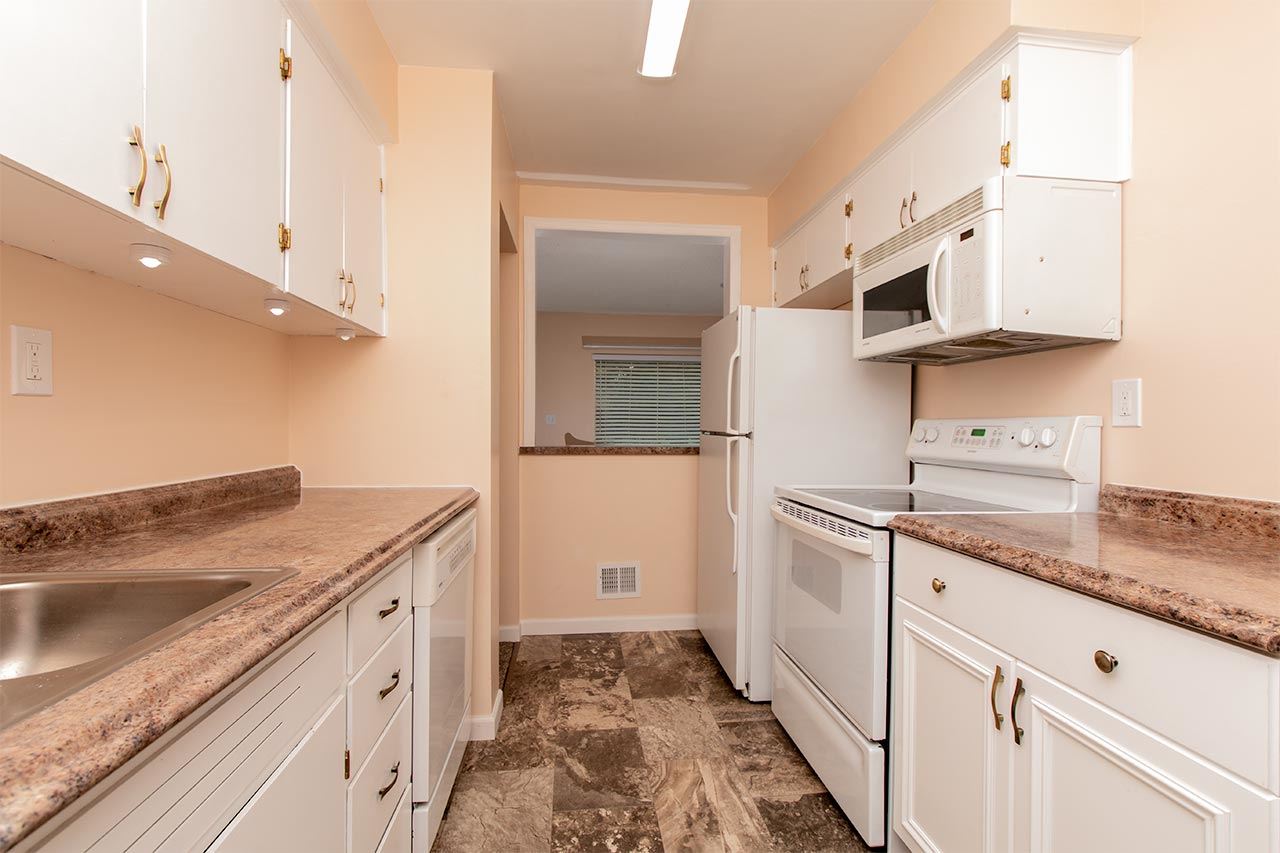 4424 North Best Road Spokane Valley, WA 99216 - Photo 6 of 20
