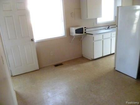14415 Stephens Warren, MI 48089 - Photo 12 of 15