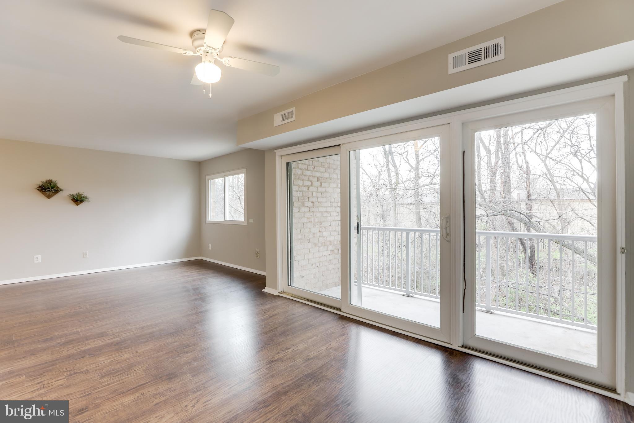2901 Charing Cross Road, Unit 13 Falls Church, VA 22042 - Photo 3 of 33