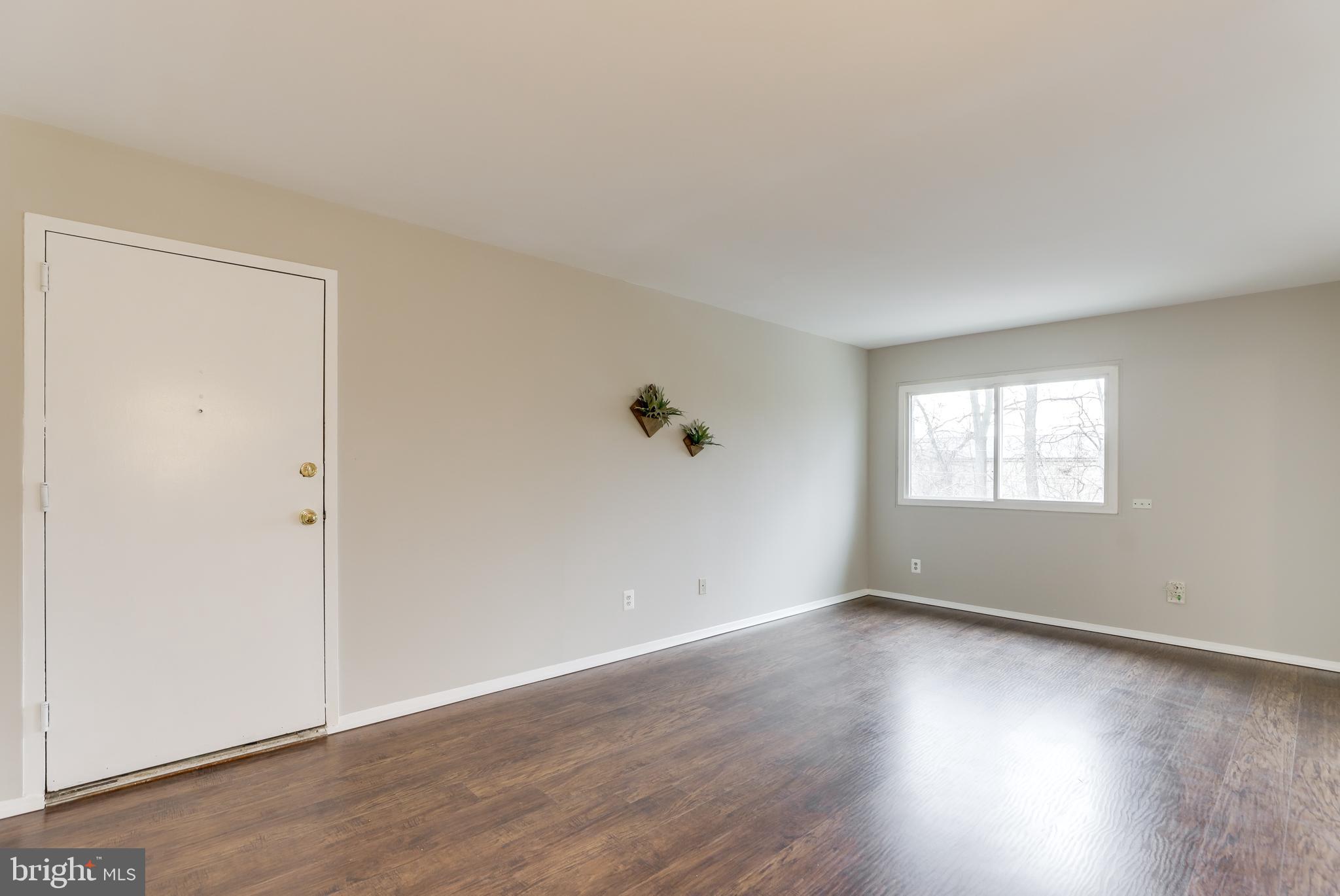 2901 Charing Cross Road, Unit 13 Falls Church, VA 22042 - Photo 4 of 33