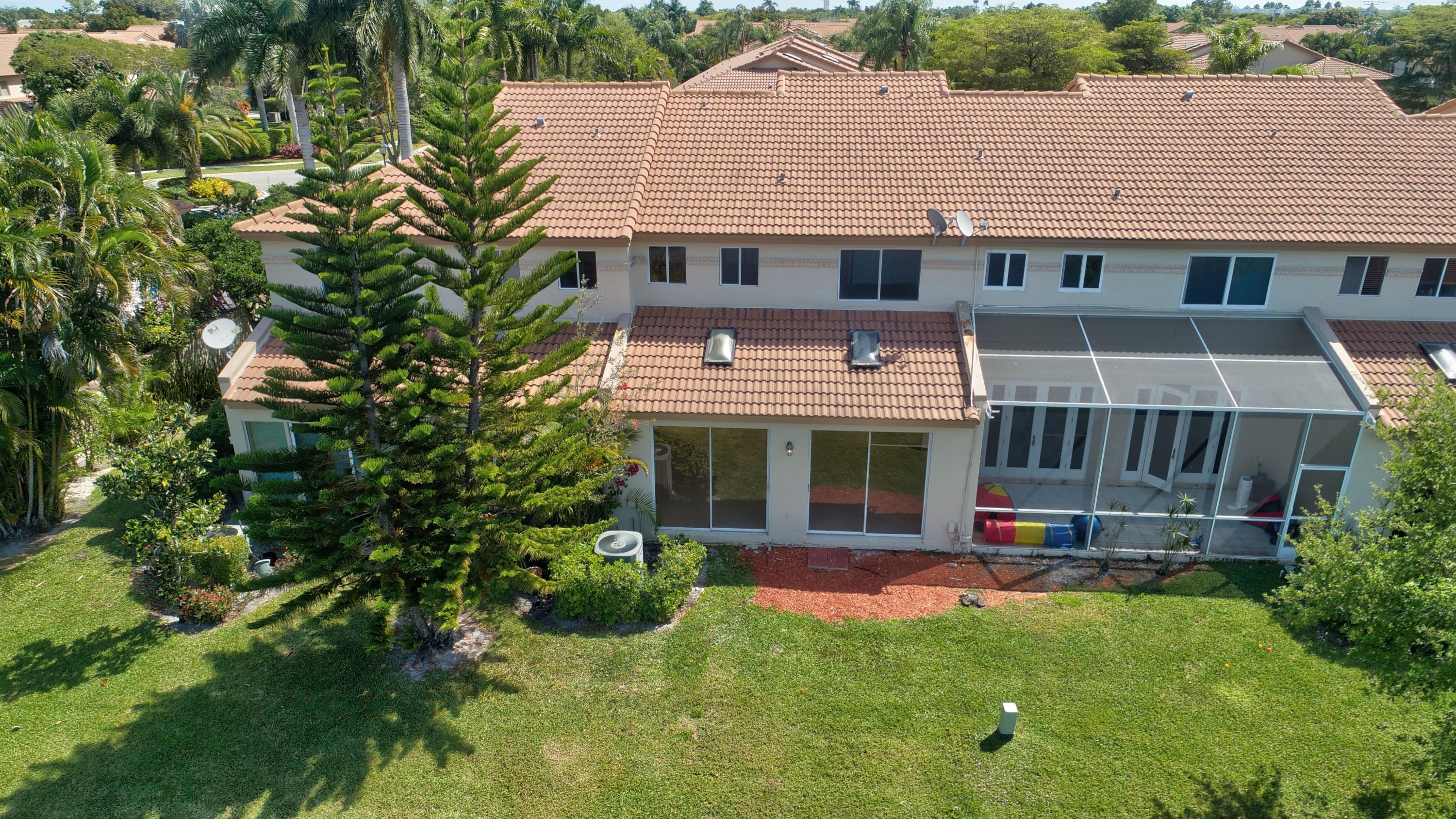 6820 Via Regina Boca Raton, FL 33433 - Photo 53 of 56 Back picture