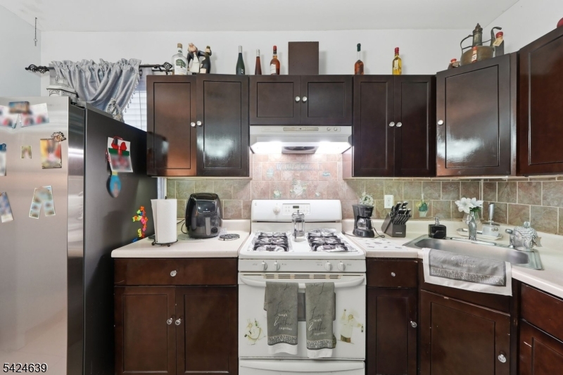 521 Maple Avenue Elizabeth, NJ 07202 - Photo 13 of 41