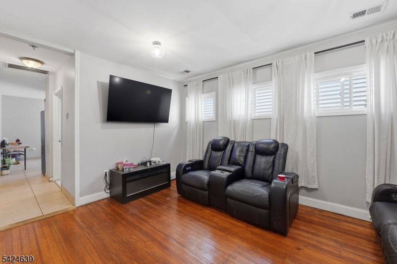 521 Maple Avenue Elizabeth, NJ 07202 - Photo 27 of 41