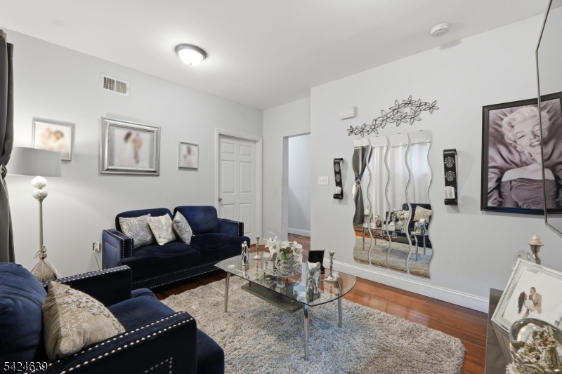 521 Maple Avenue Elizabeth, NJ 07202 - Photo 8 of 41